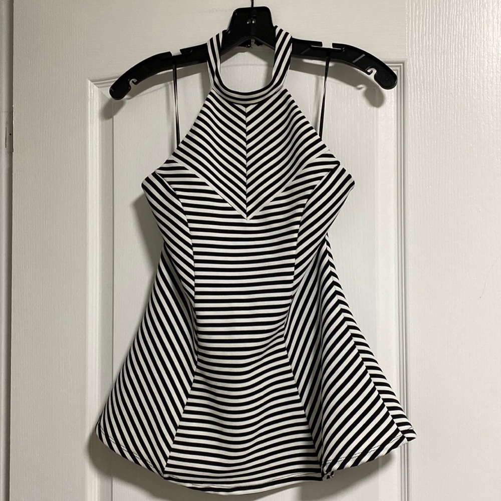 Guess halter top